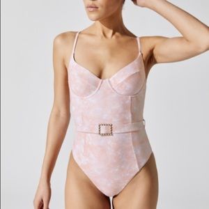 NWT WEWOREWHAT SWIMSUIT ONE PIECE. NEVER WORN. Pink Large